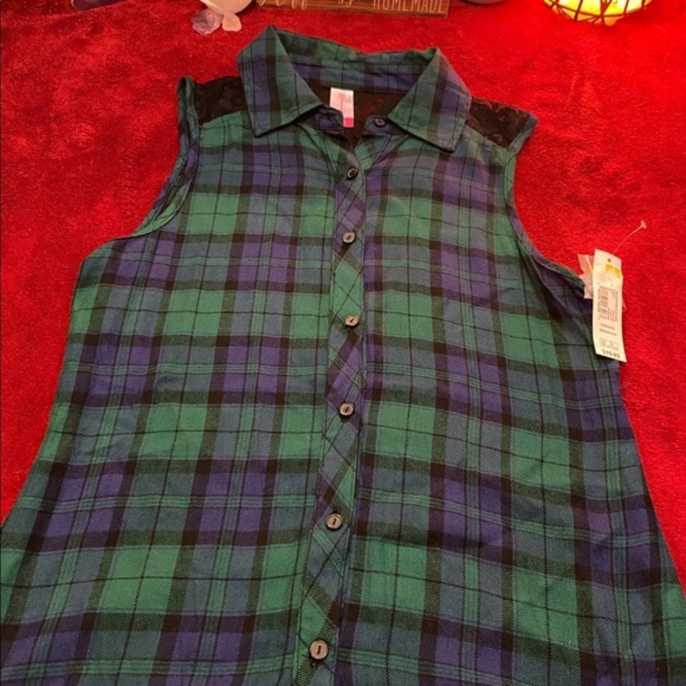 No Boundaries Plaid Button Up w/ tie & lace top | Sz Small NWT